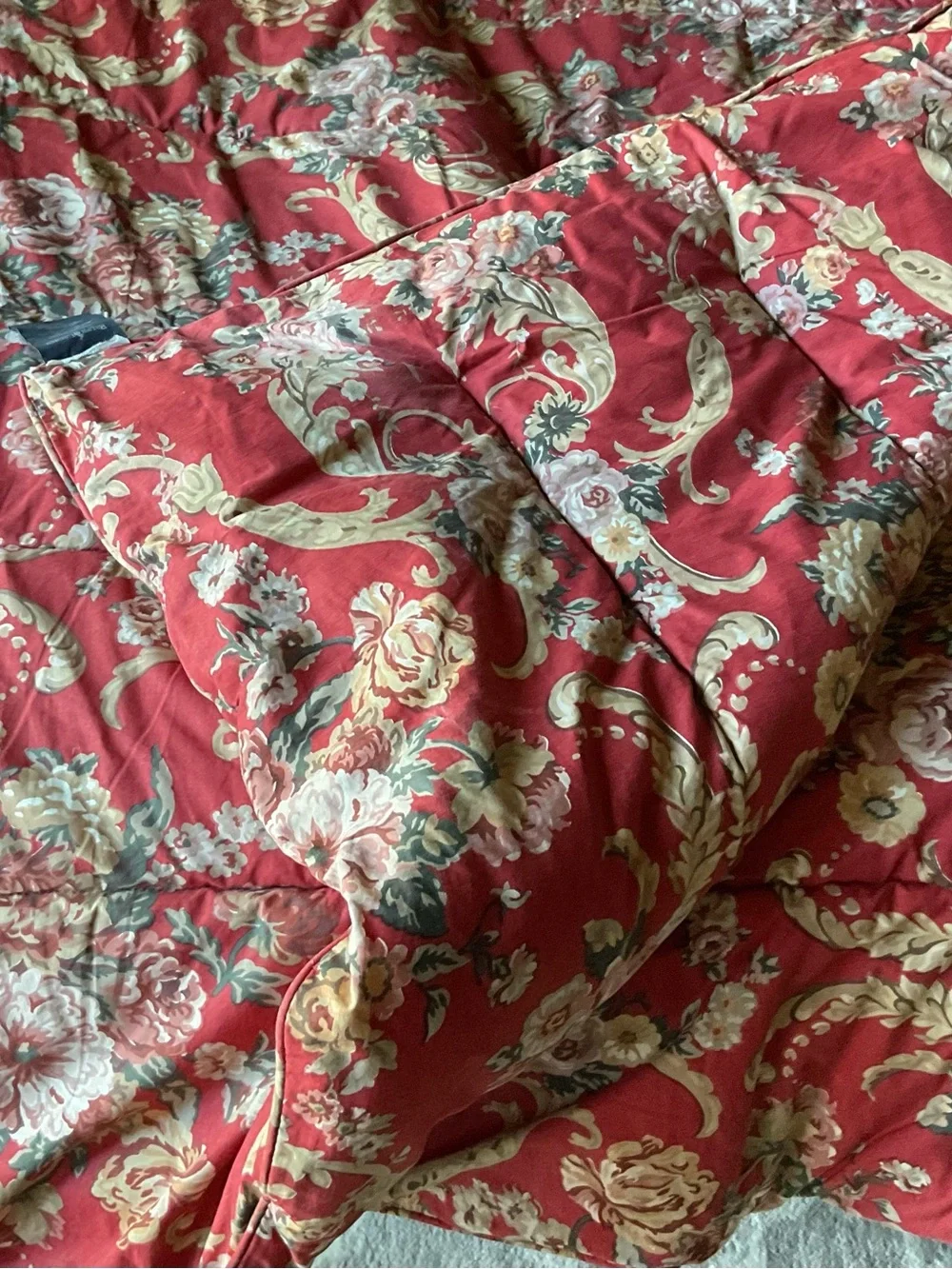 VTG Lauren Ralph Lauren Marseilles Red Floral Ruffle Twin Comforter- USA Made